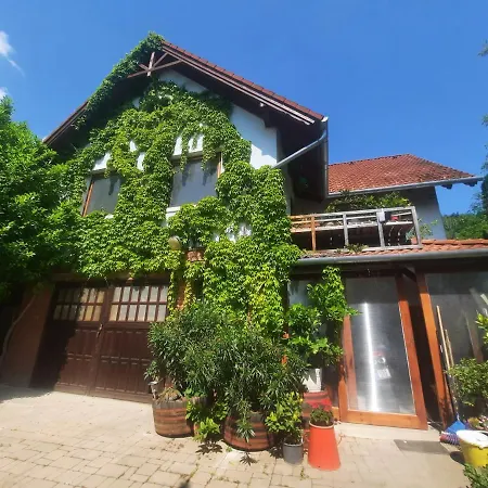 Liget Vendeghaz Harsfa U 11 בית הארחה